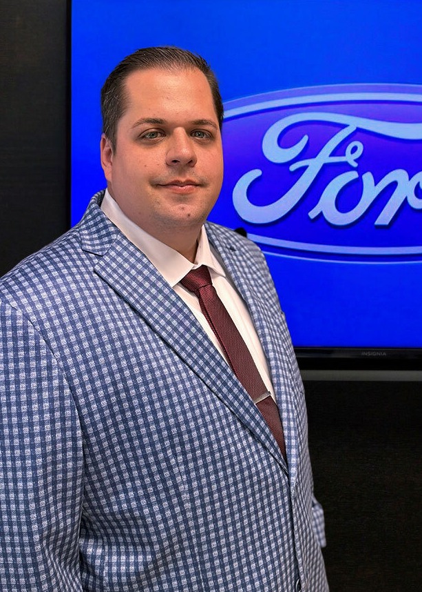 Jimmy Tremblay, membre de l'équipe des ventes Desjardins Auto Collection Jimmy Tremblay, membre de l'équipe des ventes Desjardins Auto Collection