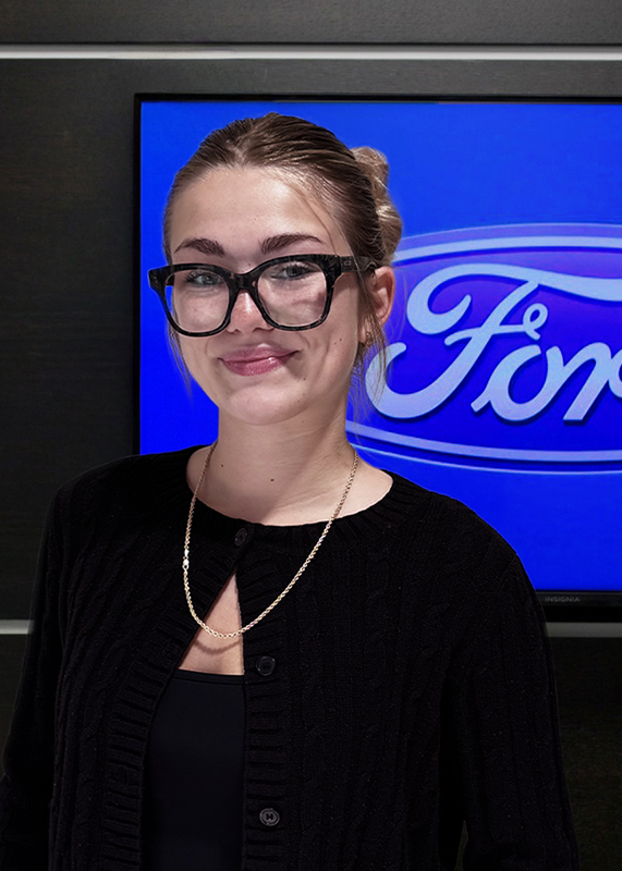 Maygan Thomassin, membre de l'équipe des ventes Desjardins Auto Collection