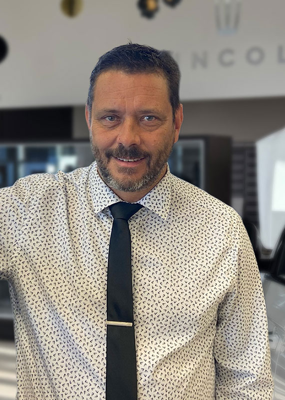 Guy Vézina, membre de l'équipe des ventes Desjardins Lincoln